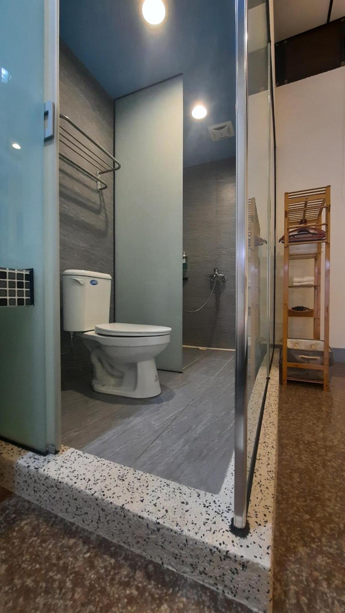 Sun Moon Lake Jinlongshan Bnb Yuchi Exterior photo