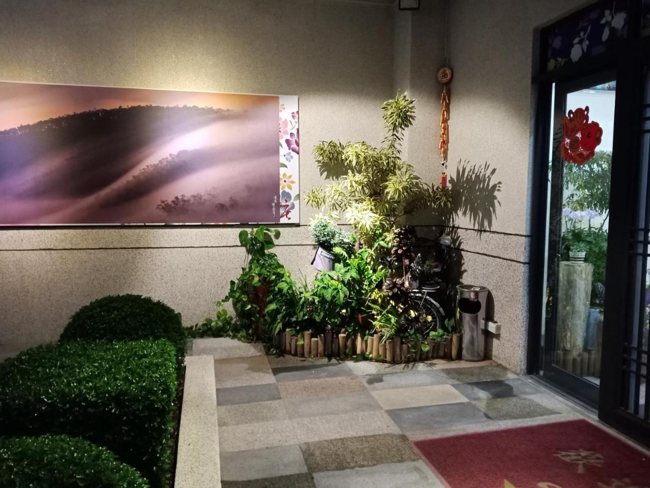 Sun Moon Lake Jinlongshan Bnb Yuchi Exterior photo
